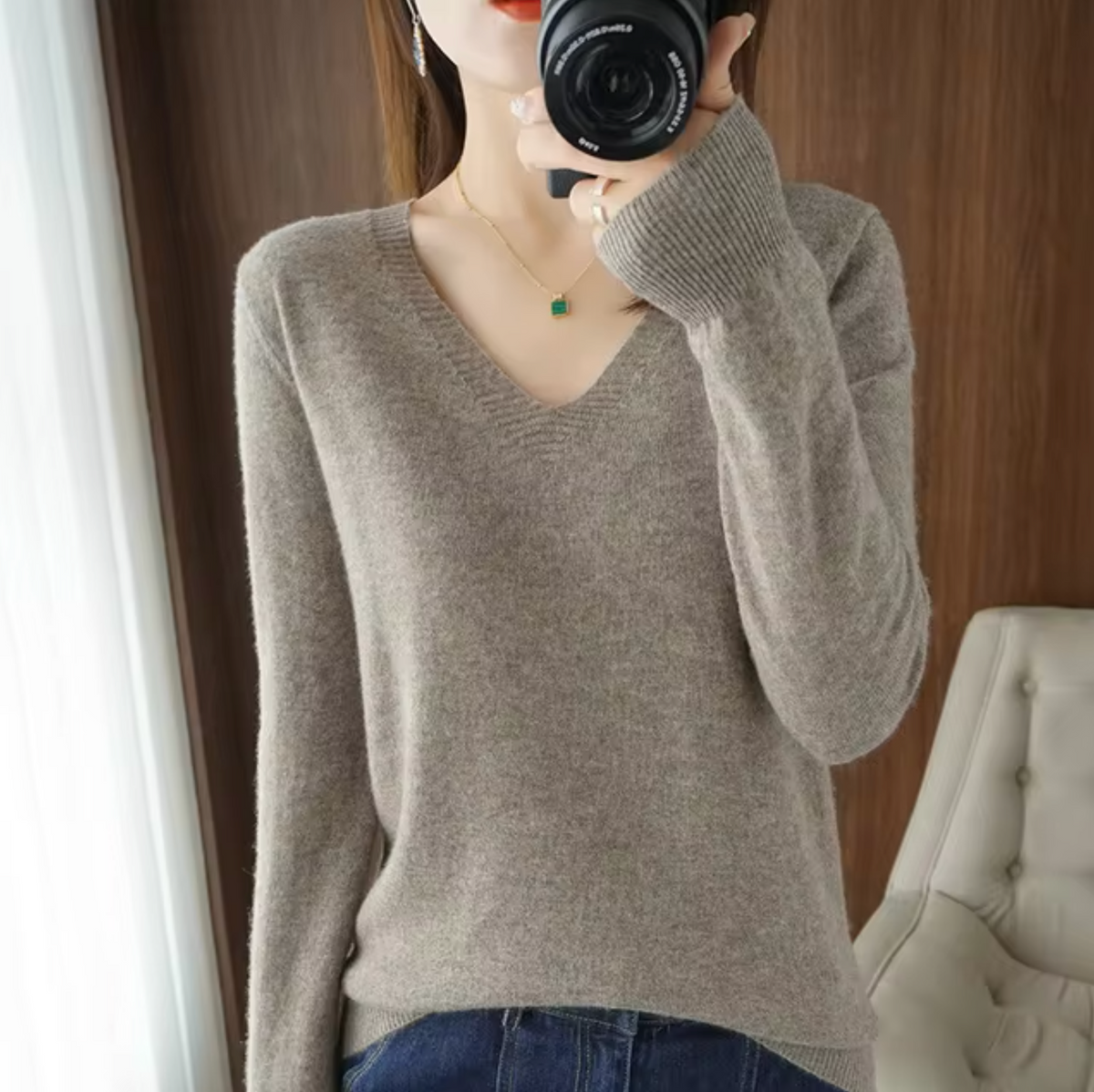 Faenza Luxurious V-Neck Sweater